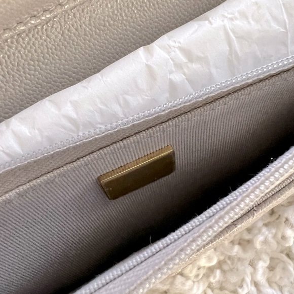 CHANEL 22B Light Grey Caviar Wallet on Chain Light Gold Champagne Hardware 💕 - Picture 7 of 7